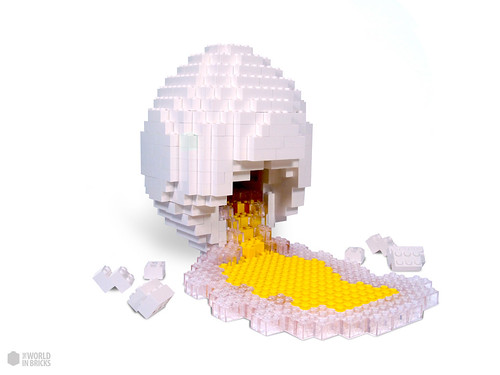 LEGO Egg - TheWorldinBricks.Com