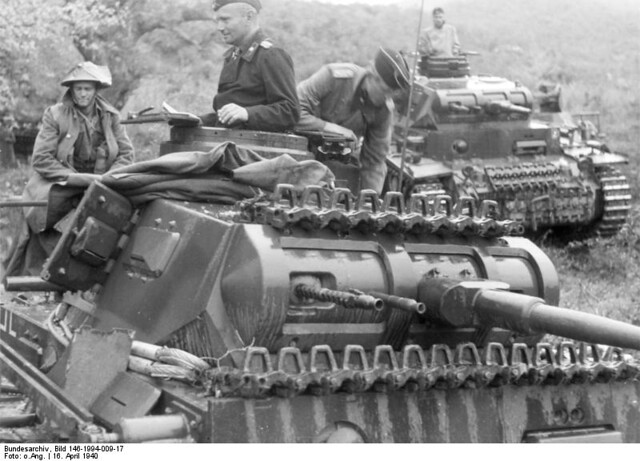 Panzerkampfwagen III (3,7 cm Kw.K. 36 L/45) Ausf. G mit Zusatzpanzerung (Sd.Kfz. 141)