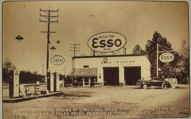 OLD POSTCARD SIZE PHOTO OF CHARLOTTESVILLE VIRGINIA THE ESSO GAS STATION c1950 