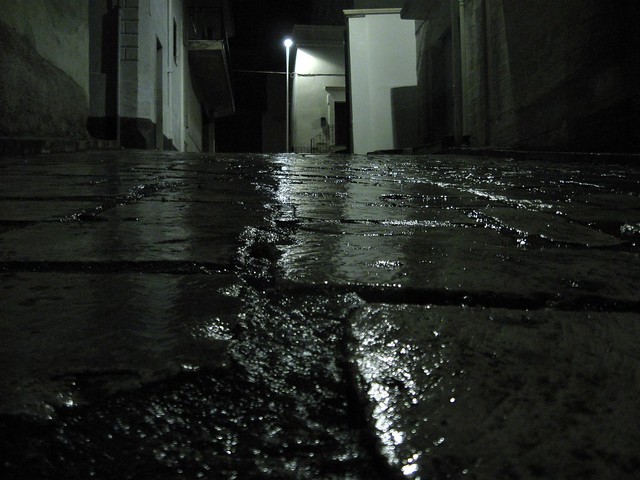 Faggiano- Taranto- Chianche sotto la pioggia di sera tardi..