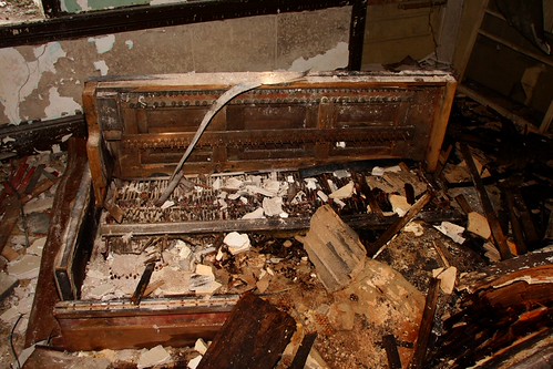 Fricks Lock PA 102 | Somebody left behind a piano, which is … | Flickr