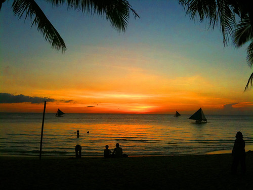 Boracay by aRe757, This was a shot I took at Boracay during sunset! It was me and my wifey's first time there.beauty la