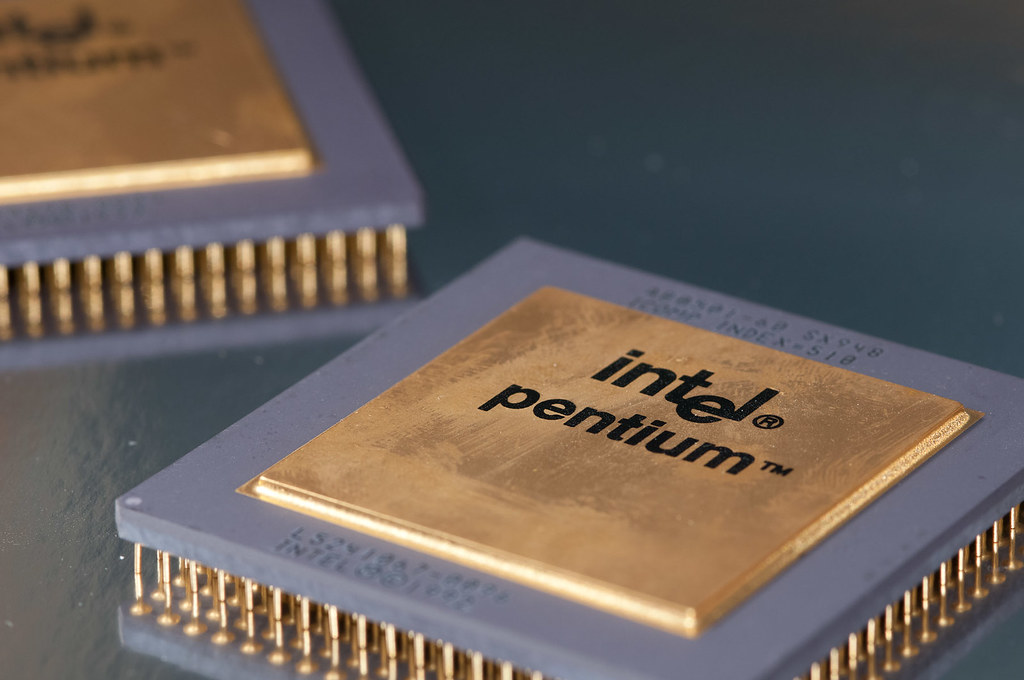 Intel Pentium 60 Processors from 1992 | Intel Pentium 60Mhz … | Flickr