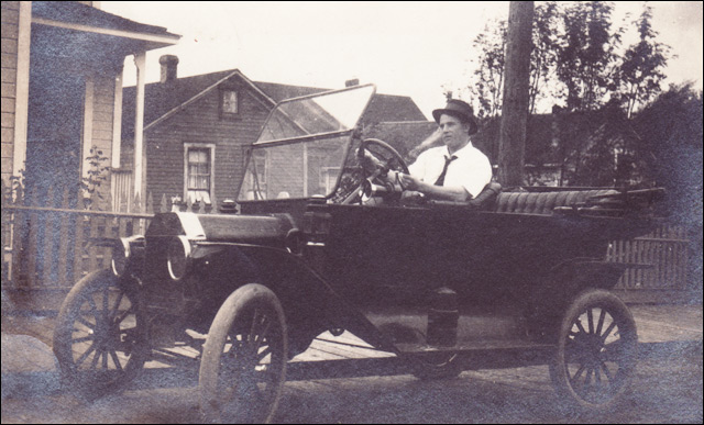 1915 - A Boy & His Car