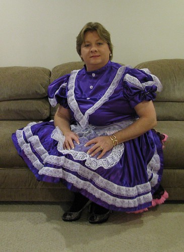 Chrisissy Sissy Maid in Purple Sitting | Chrisissy | Flickr