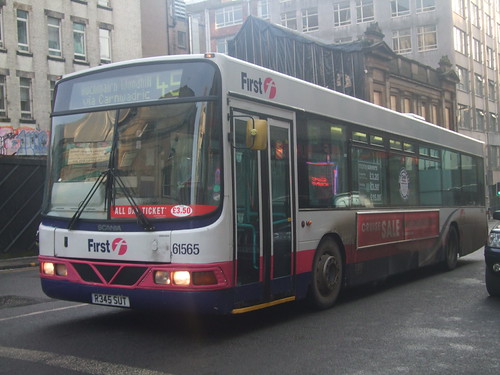 First Glasgow Scania L113CRL 61565 Glasgow 04/01/10 | by David_92 (no longer being updated)