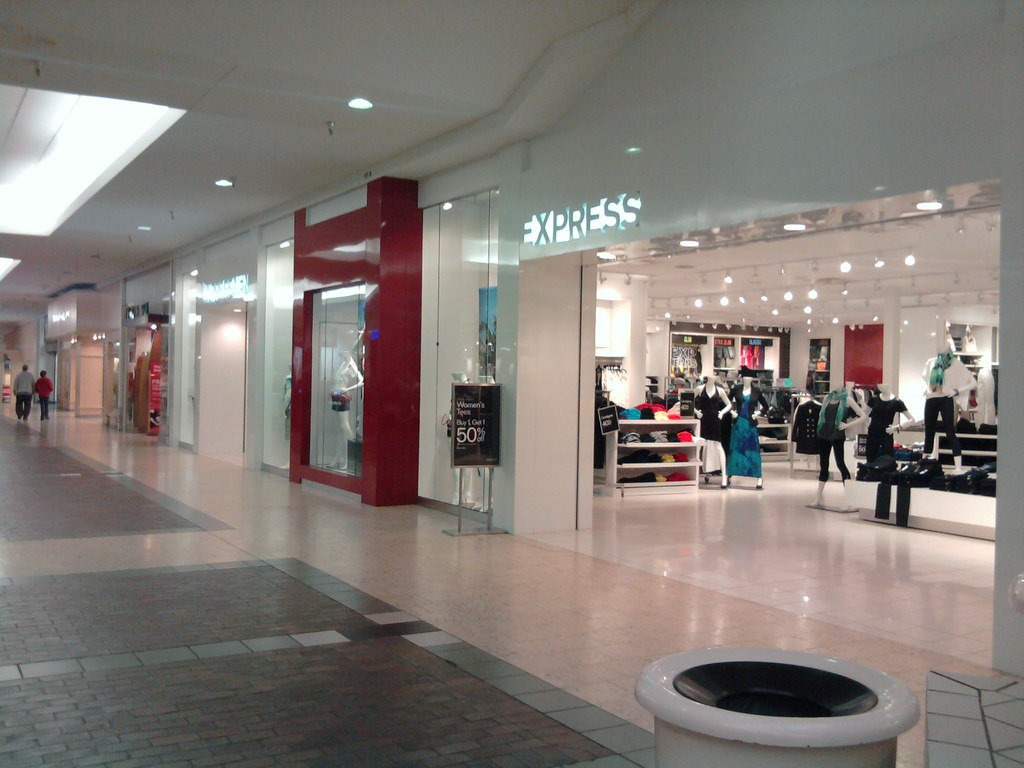 NorthPark Mall Davenport, Iowa. There were some people here