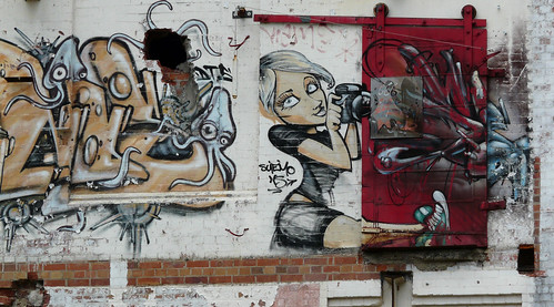 graffiti camera girl | I've always wanted a photo of this pa… | Flickr