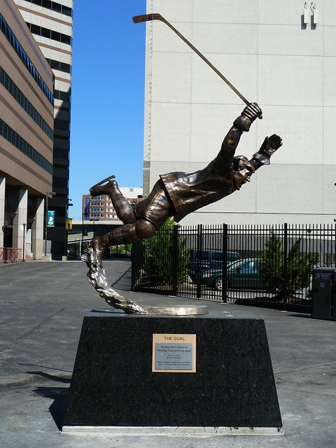 Bobby Orr Statue 
