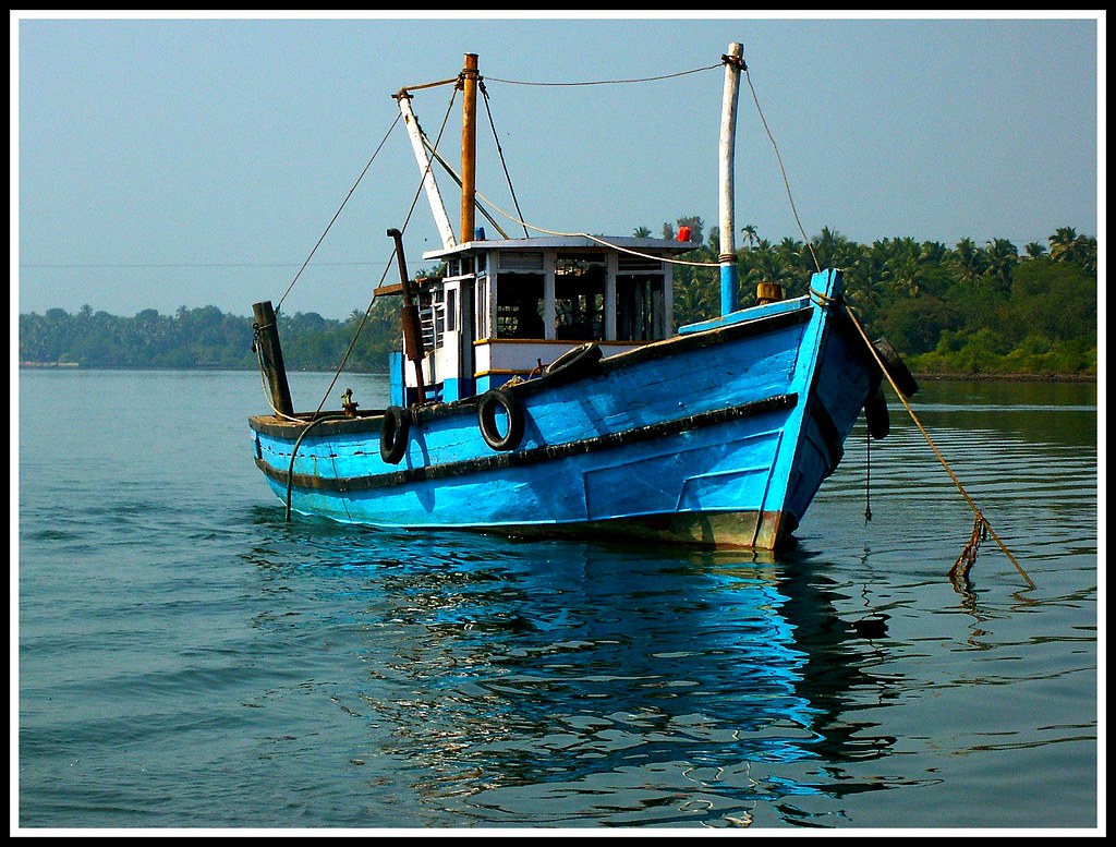 Fishing boat Chapora, Goa., michael konstantynowicz