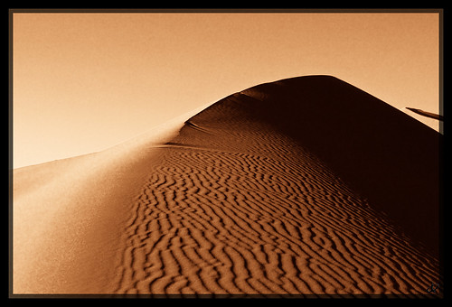 sand desert dunes morocco erg merzouga ergchebbi chebbi dopplr:explore=cxp1