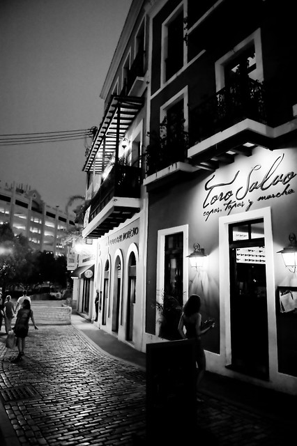 Viejo San Juan en la Noche