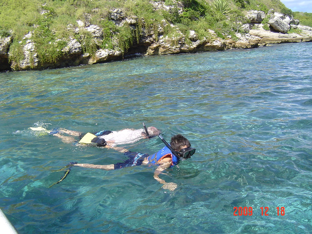 2009-Vacation 038 | Marshall, David and Me Snorkeling near G… | Flickr