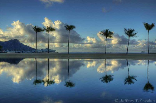 reflection nature landscape hawaii oahu nikond70 waikikibeach colorphotoaward singleshothdr updatecollection