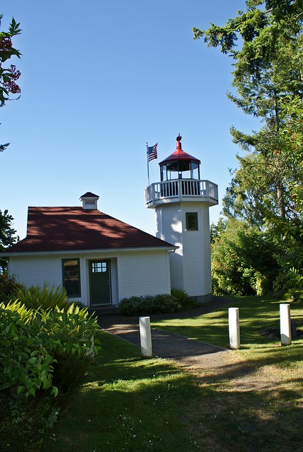 Skunk Bay Lighthouse