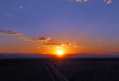 sunset mountains vista landscape colorado nature scenic view color tranquil serene sky clouds sun blue light panorama