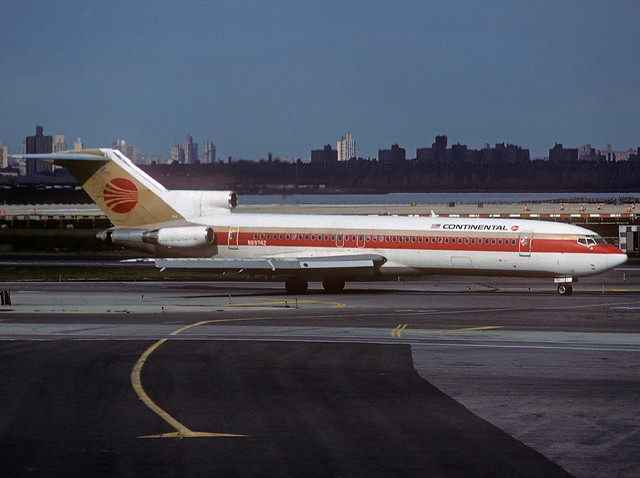 N69742 Boeing 727-224
