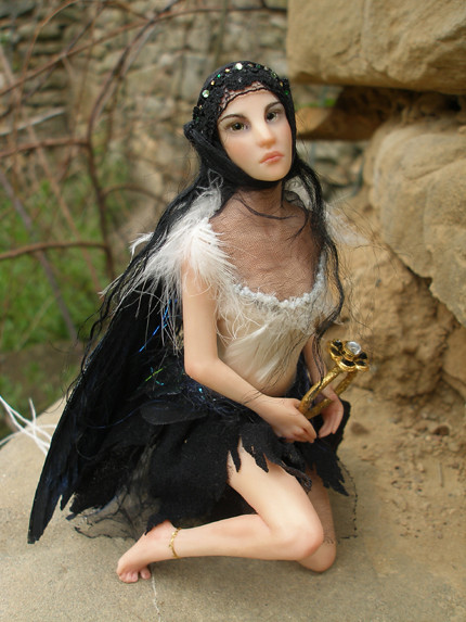 #97 Yesenia ~ Lady Magpie