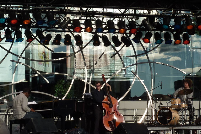 Rafael Zaldivar Trio, Montreal Jazz Festival, July 2010 (2)