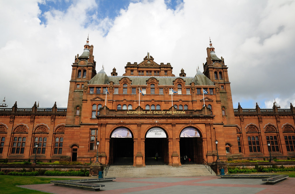 Glasgow Art Galleries I had been waiting around for ages h… Flickr