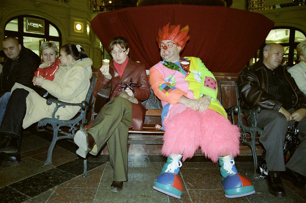 JJ 3(John Glick/Russia Clown Trip 2004)