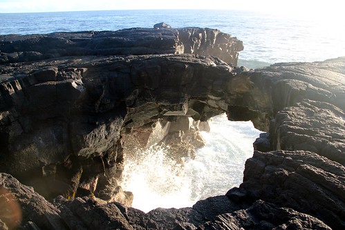 cliff usa rock point island hawaii lava big waves unitedstatesofamerica cliffs shore crashing kahunapulej kahunapule kaloli