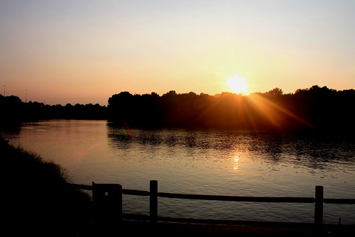 Sunset On The Alabama by Kenny Shackleford, Montgomery, AL
<a href="http://bighugelabs.com/onblack.php?id=4937054028&size=large" rel="nofoll