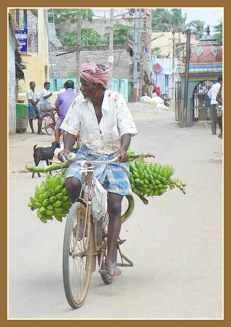 Nachiarkoil - Banana vendor