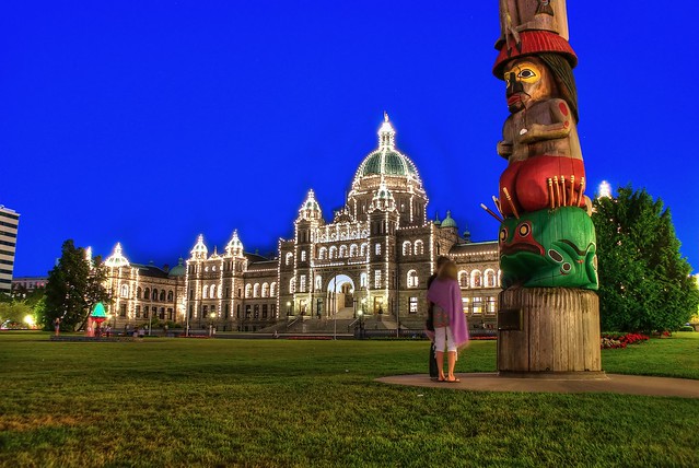 Tourists Reading the Plaque: Victoria British Columbia