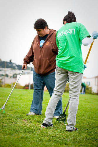 Dolores Park Clean Up with GirlSource | by Rebecca Prozan