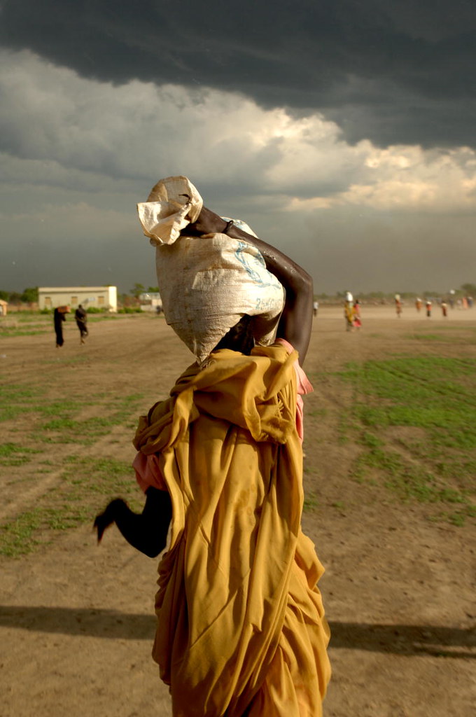 Agok Emergency Food Distribution in Agok, Sudan | A woman receive… | Flickr