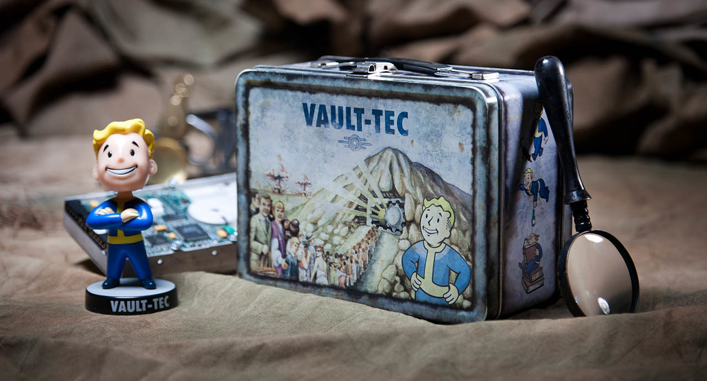 lunchbox, fallout, postapocolyptic, fallout3, vaultboy, vaulttec.