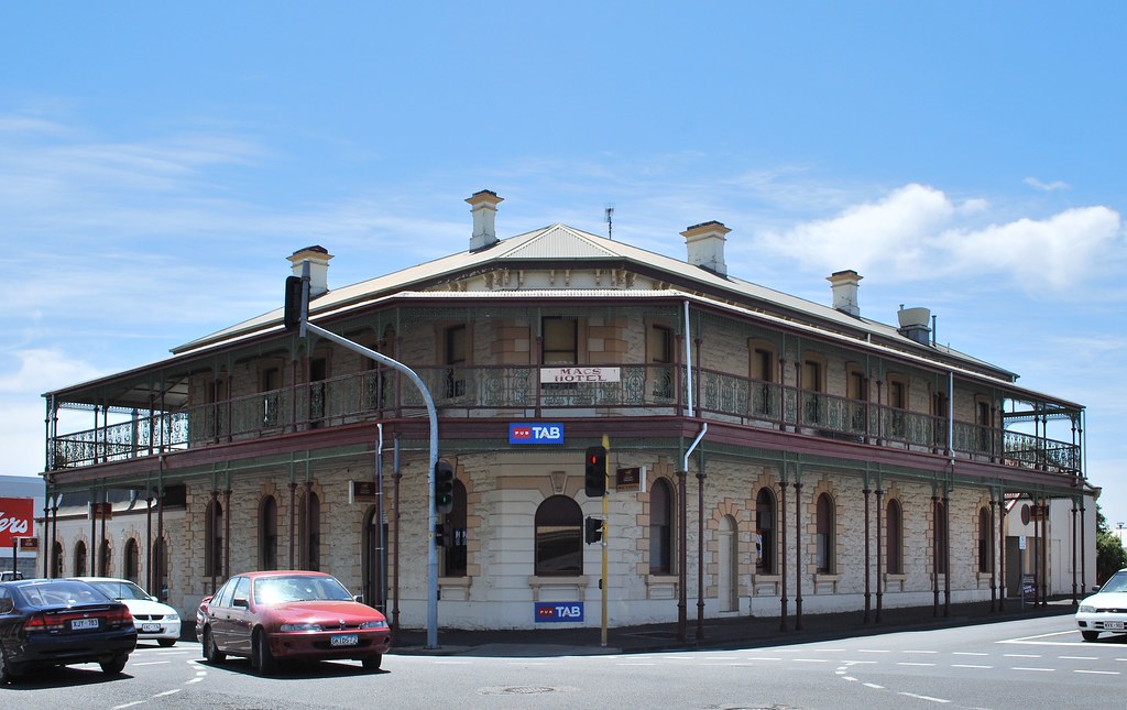 Macs Hotel