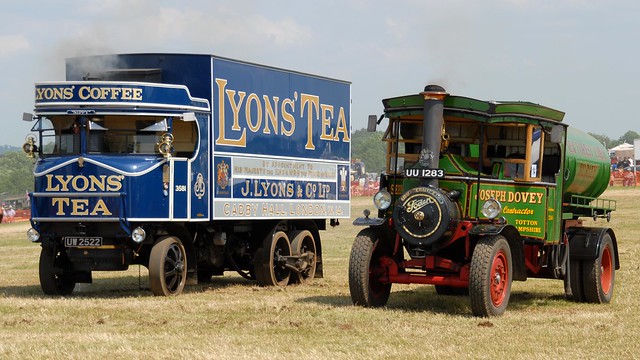 Sentinel and Foden steamers