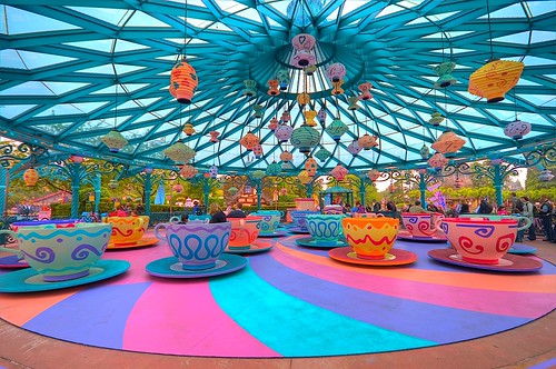 Mad Hatter's Tea Cups, Disneyland Park Paris | by Larry White (Trying_to_Shine)