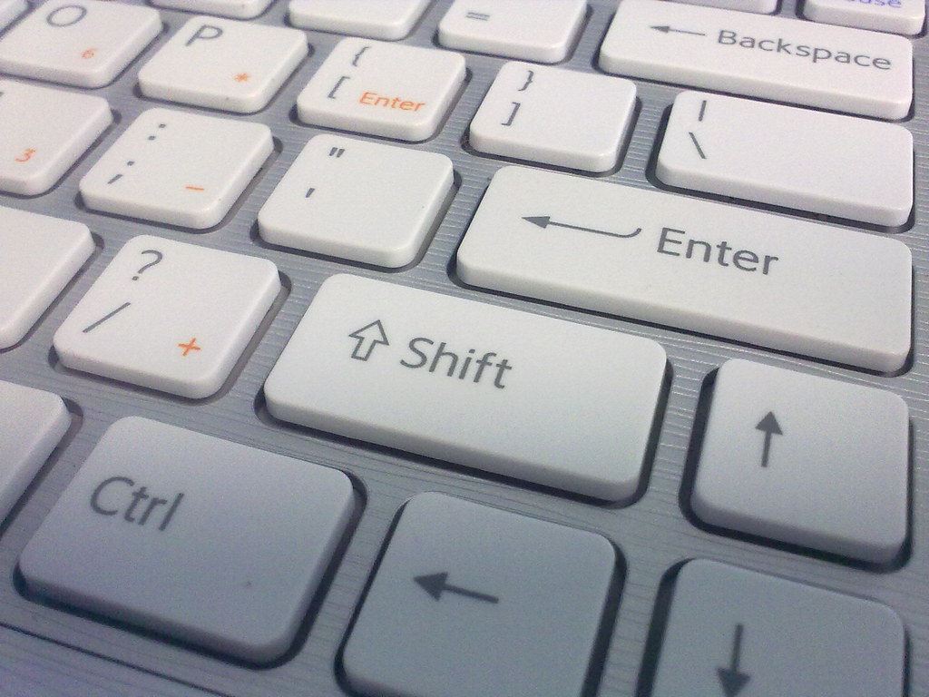 Поставь enter. Клавиша ентер на клавиатуре. Ctrl Shift enter на клавиатуре. Кнопки шифт и Энтер. Кнопка Энтер на клавиатуре.