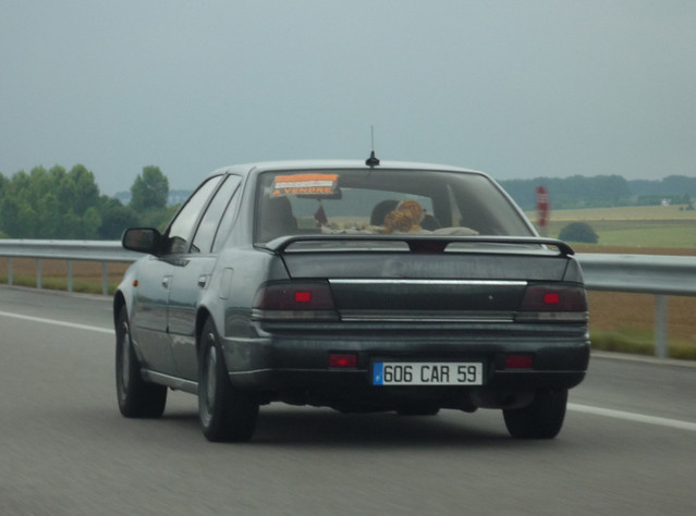 Nissan Maxima (J30)