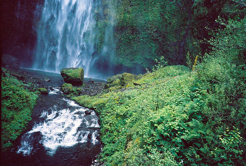 Multomah Falls by Meuh Yeah Yeah