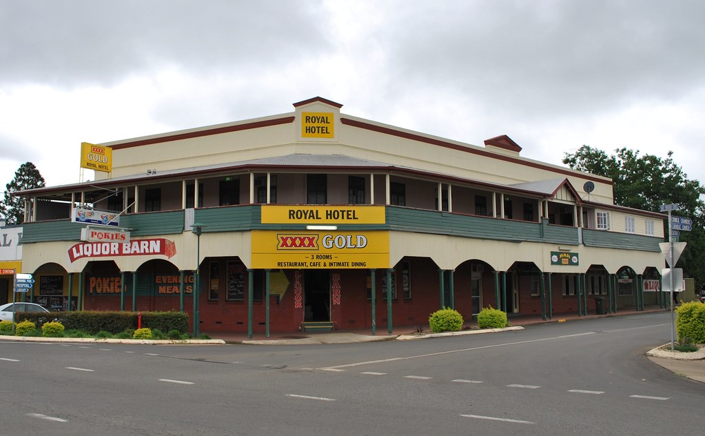 Royal Hotel, Murgon. Photo by Matt; (CC BY-SA 2.0)