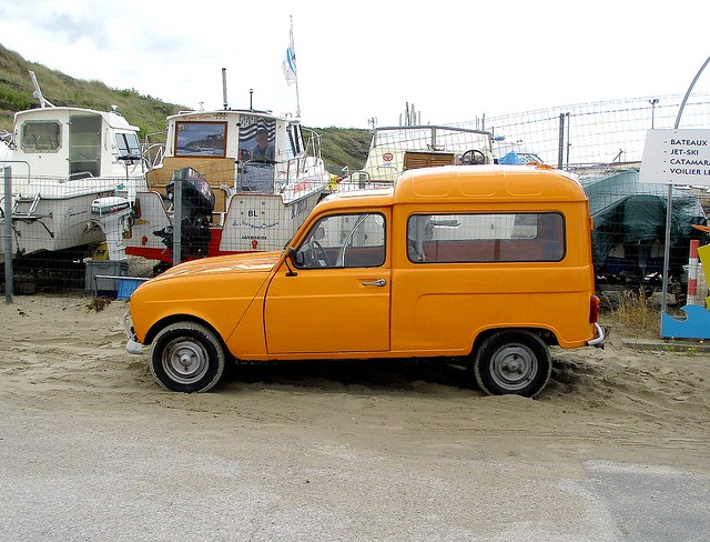 Renault R4 F4 fourgonnette orange