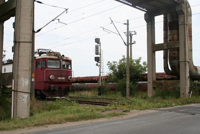 Day 6 - Romania: Train approaches the crossing at Arad