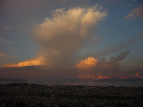P1040138 by agustroesma, atardecer paseosdelpichincha