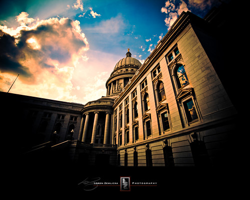 windows light shadow sky reflection classic wisconsin architecture clouds america photography photo democracy republic image columns picture capitol madison american dome government civic georgian rays canonef1740mmf4lusm beams canoneos5d danecounty lorenzemlicka