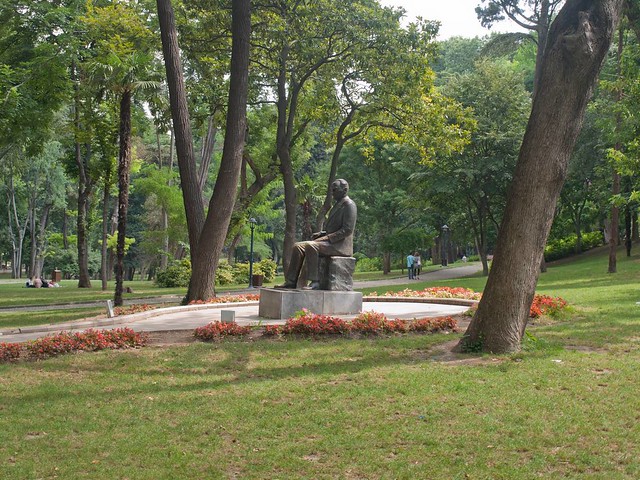 Attaturk statue, Gulhane Park, Istanbul