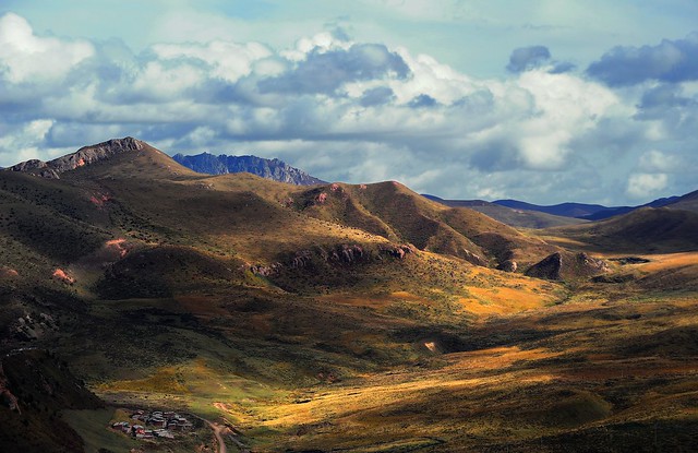The Landscape around Taktsang Lhamo རྟག་ ཙང་ ལྷ་མོ Tibet