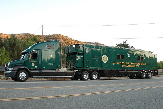 LOS ANGELES COUNTY SHERIFF DEPARTMENT (LASD) MOBILE COMMAND POST - FREIGHTLINER BIG RIG TRUCK (18 WHEELER)