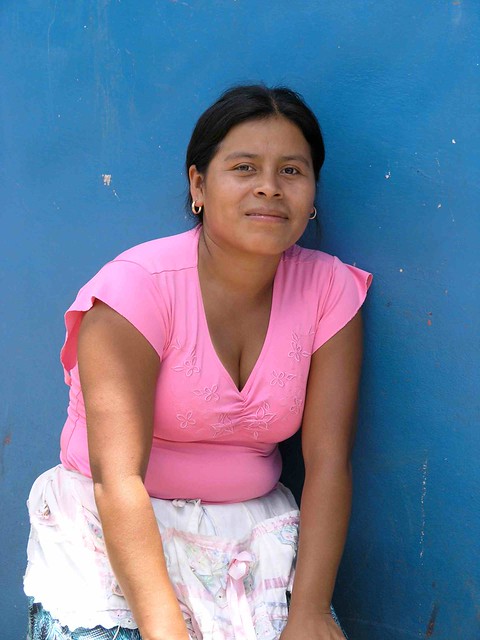 Woman in the Market - Una mujer en el mercado; Juayua, Sonsonate, El Salvador