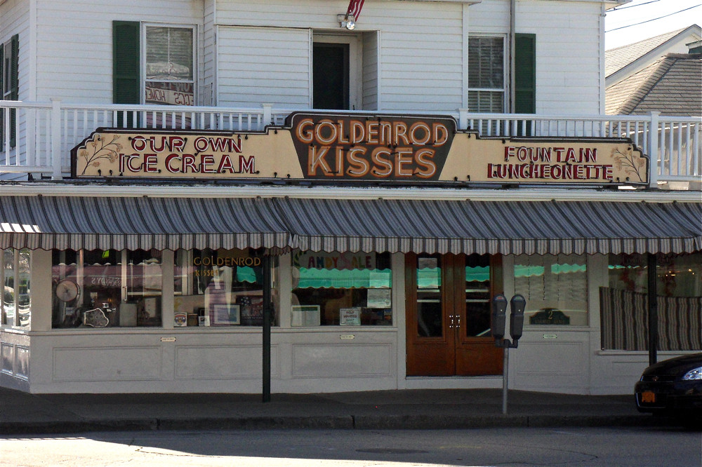 Ice Cream Shop / York Beach, Maine | Didn't have a chance ...