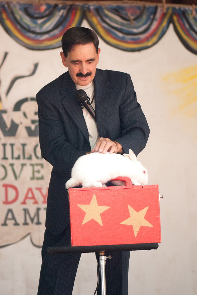 07-30-10 | Stuart Rudnick Magic Show | Willow Grove Day Camp | Flickr