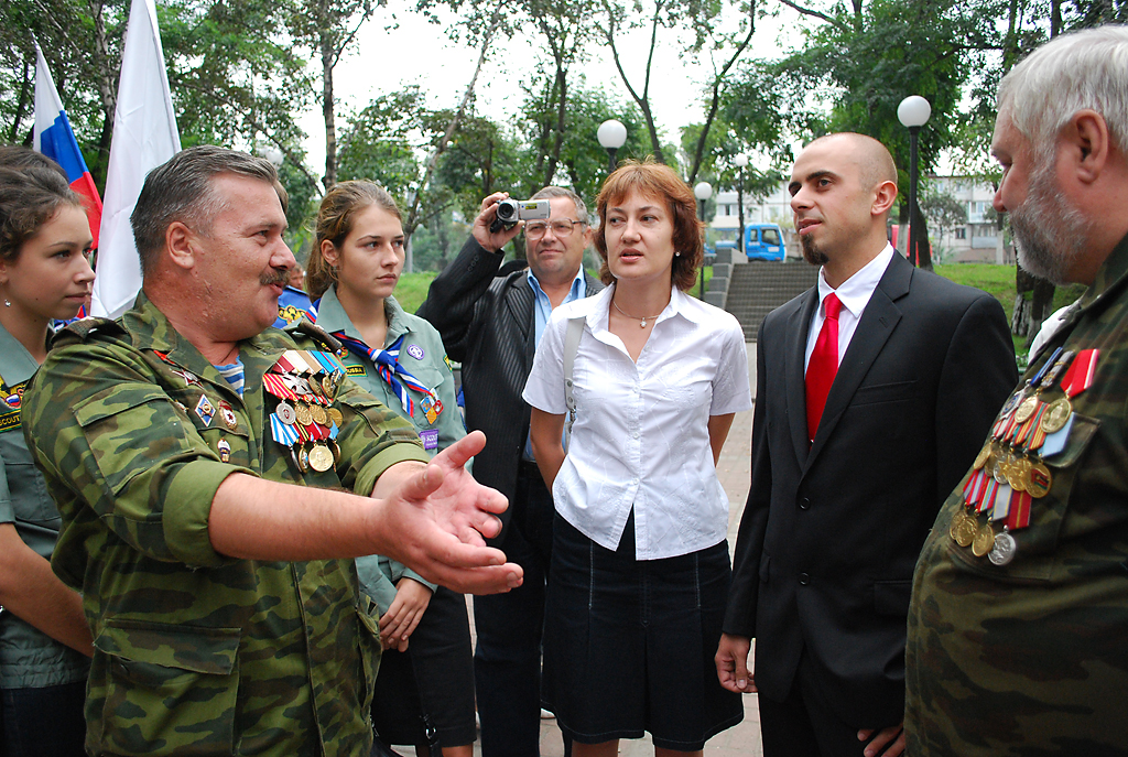 Wreath-laying ceremony - a photo on Flickriver